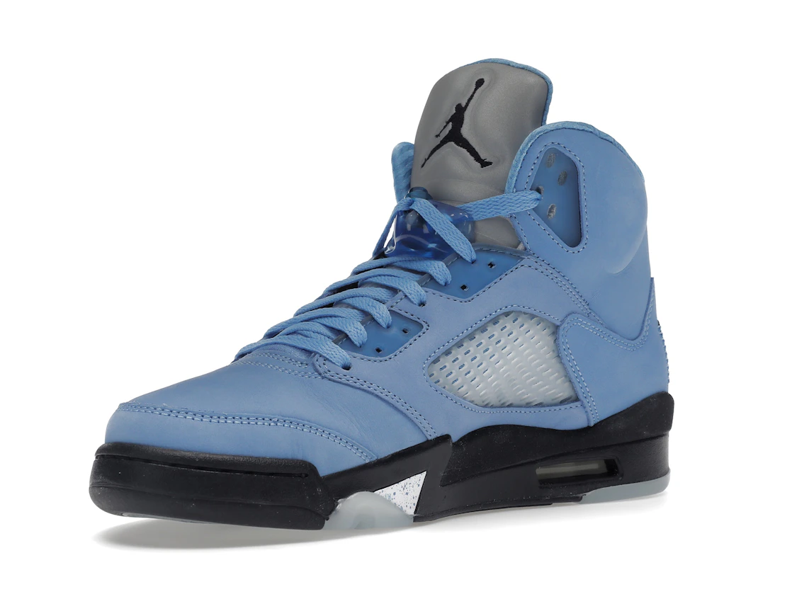 Vue 15 de Jordan 5 Retro UNC University Blue