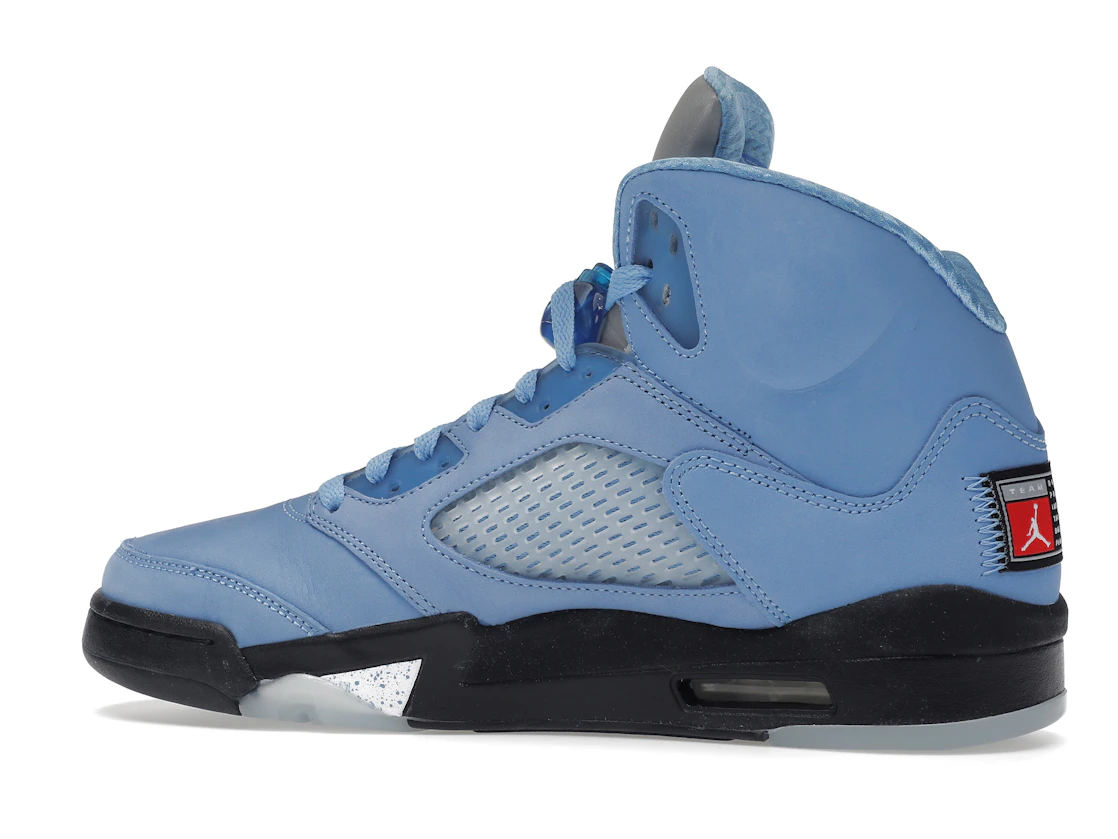 Vue 21 de Jordan 5 Retro UNC University Blue