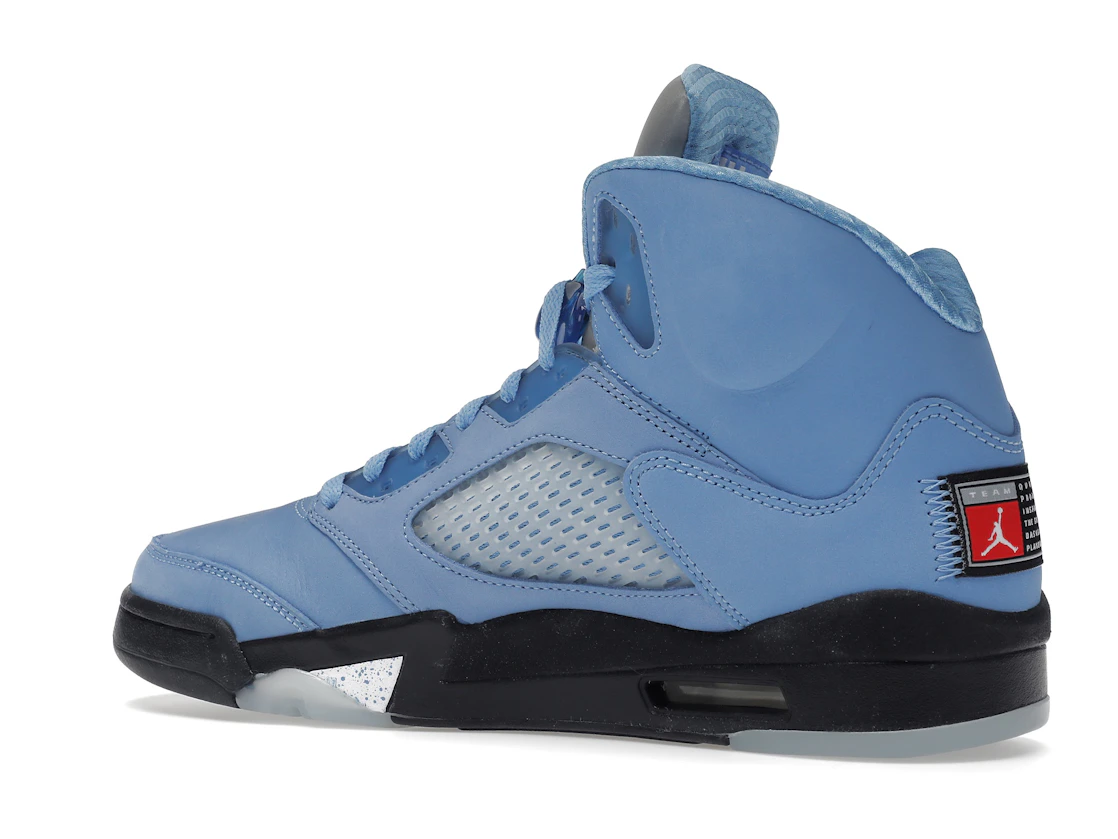 Vue 22 de Jordan 5 Retro UNC University Blue