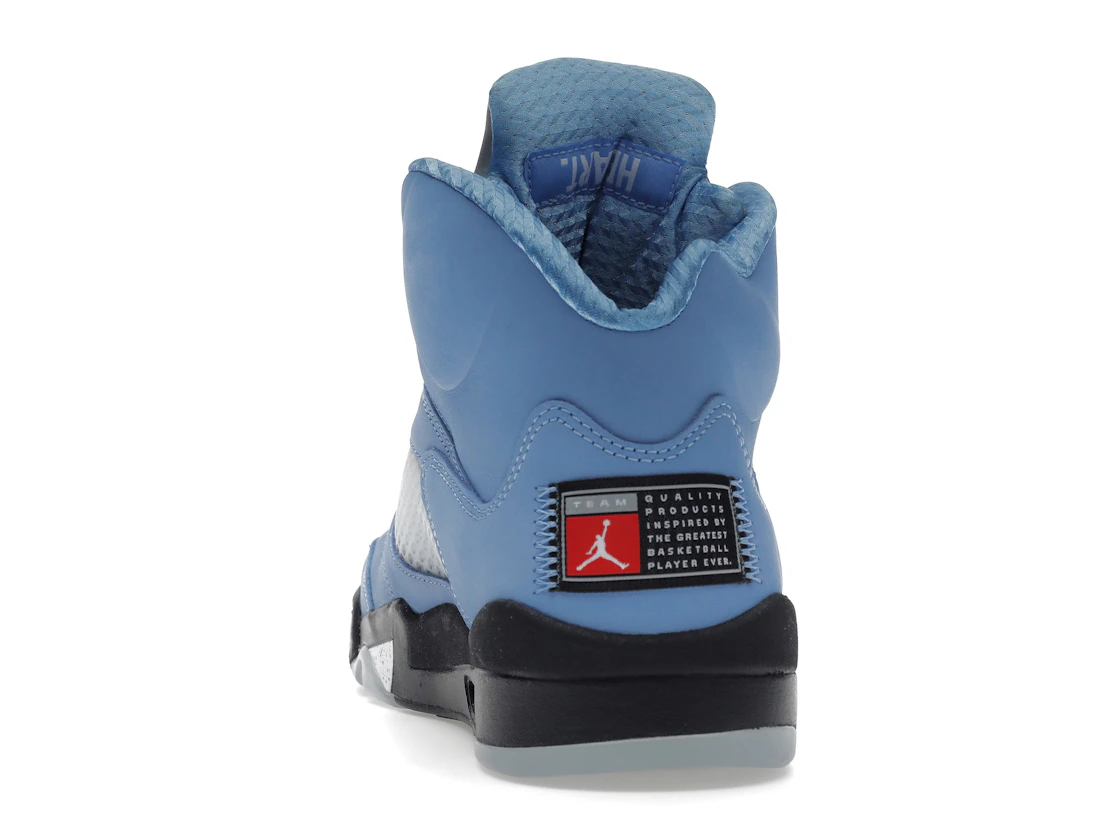 Vue 27 de Jordan 5 Retro UNC University Blue