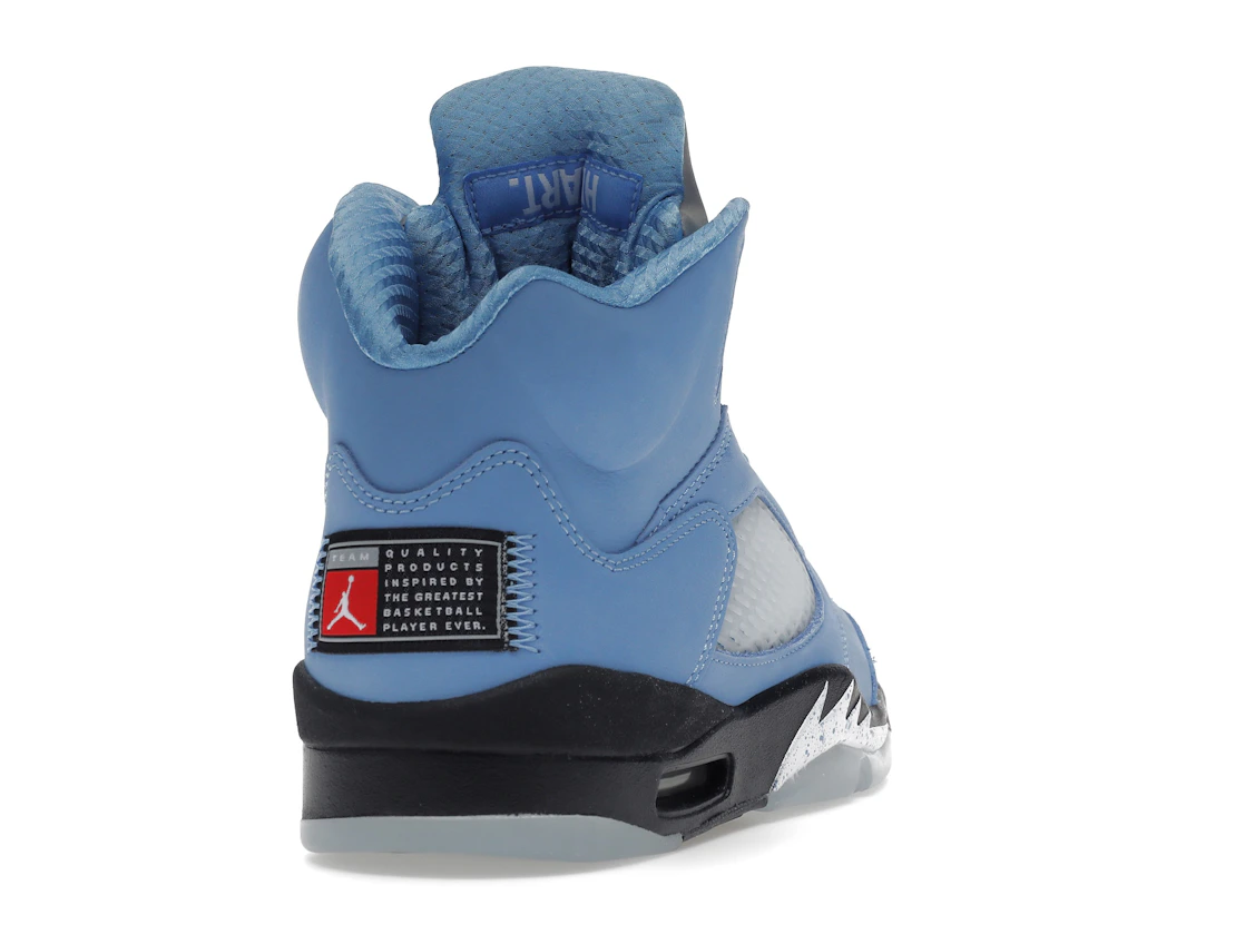Vue 30 de Jordan 5 Retro UNC University Blue