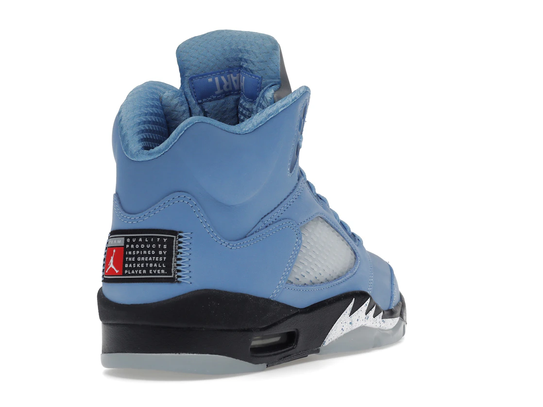 Vue 31 de Jordan 5 Retro UNC University Blue