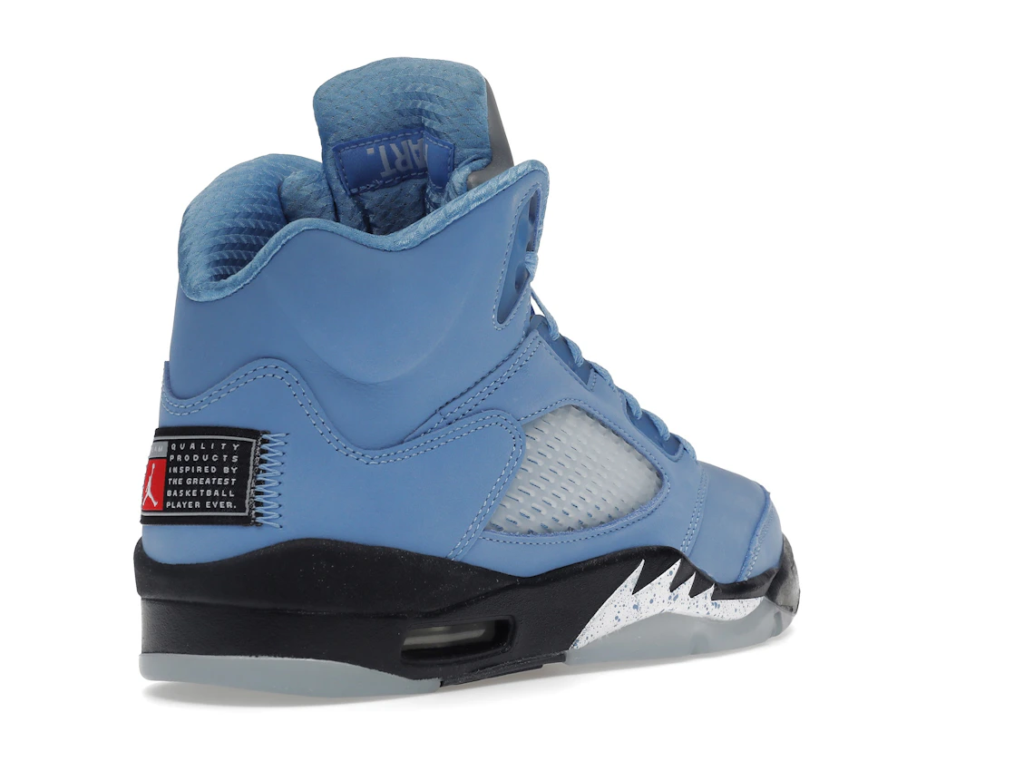 Vue 32 de Jordan 5 Retro UNC University Blue
