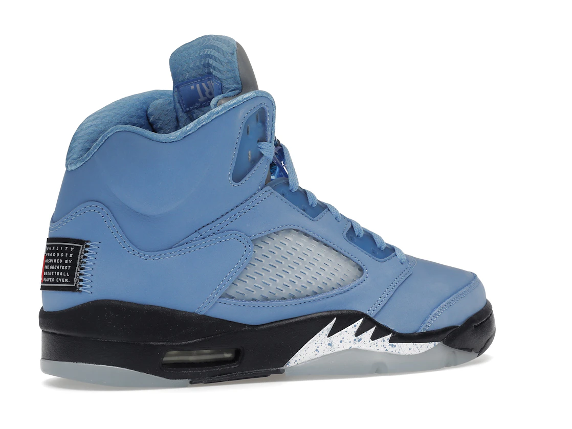 Vue 34 de Jordan 5 Retro UNC University Blue