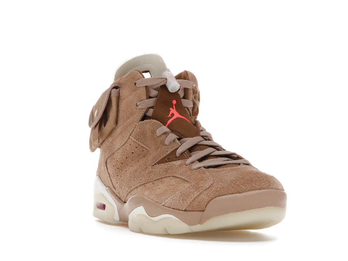 Vue 7 de Jordan 6 Retro Travis Scott British Khaki