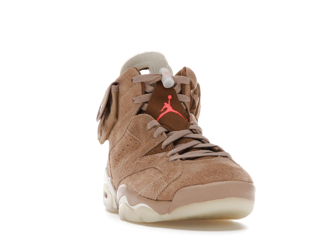 Vue 8 de Jordan 6 Retro Travis Scott British Khaki