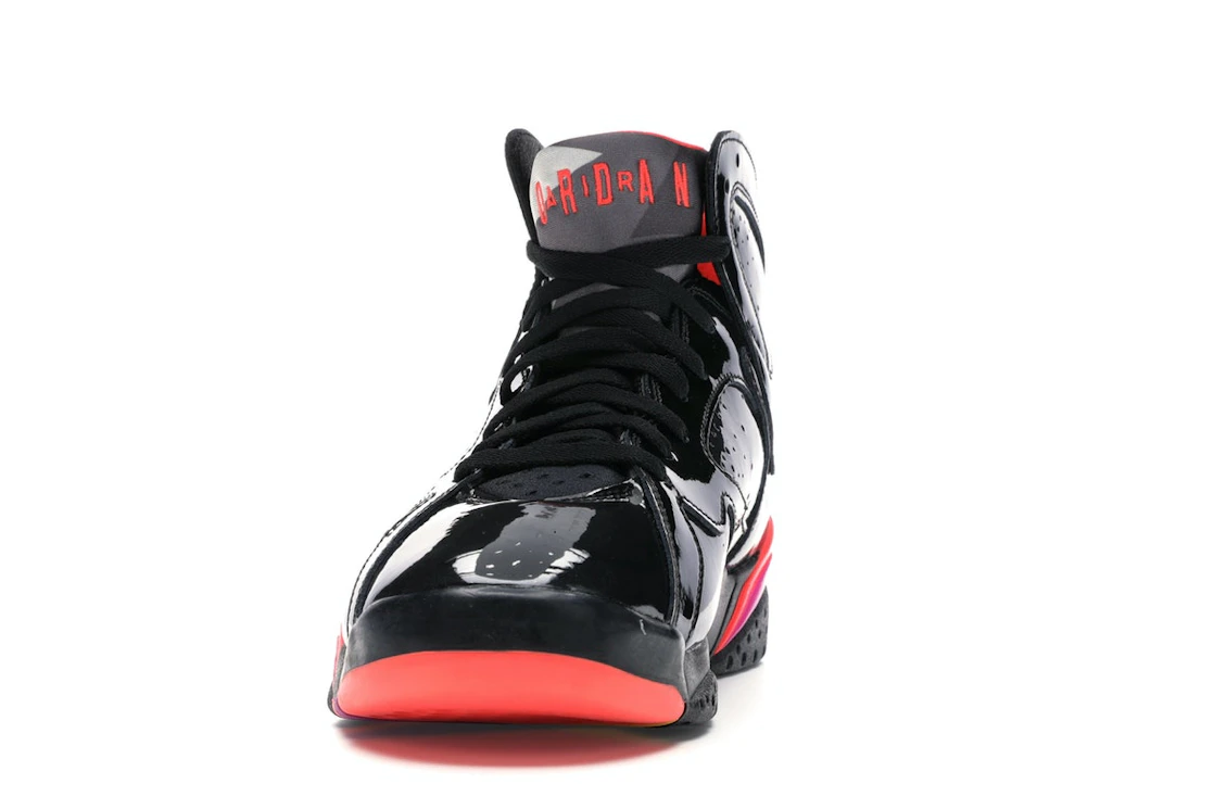 Vue 11 de Jordan 7 Retro Black Patent 