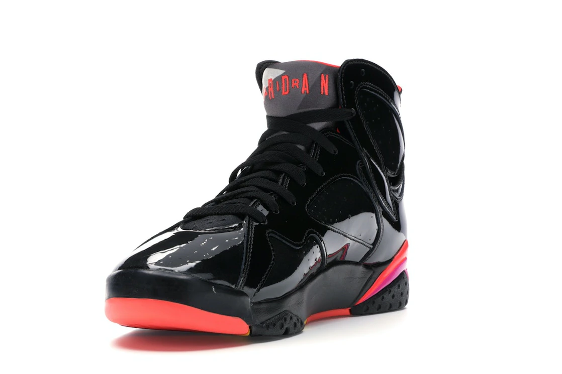 Vue 13 de Jordan 7 Retro Black Patent 