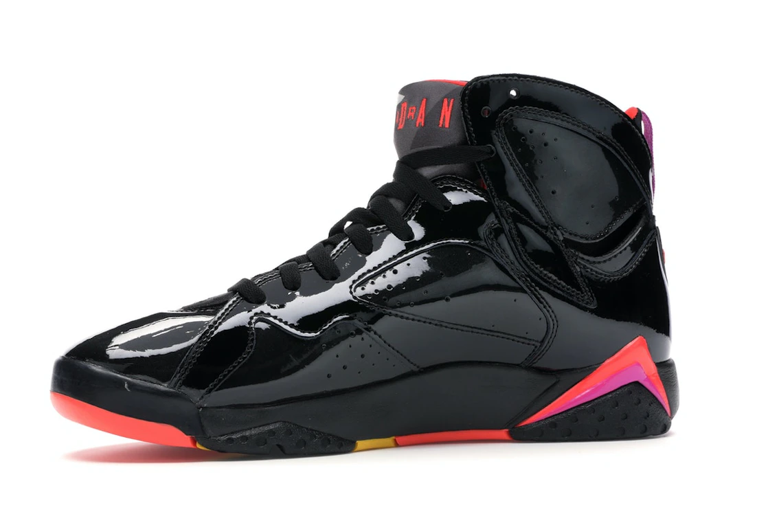 Vue 17 de Jordan 7 Retro Black Patent 