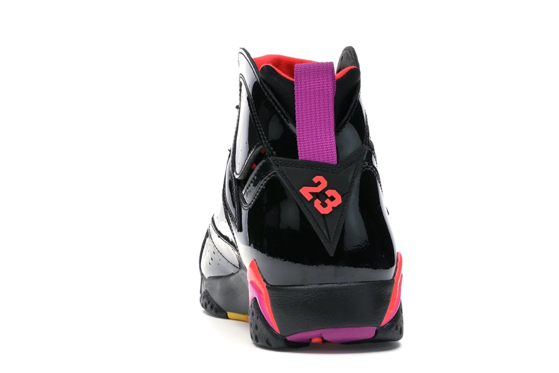 Vue 27 de Jordan 7 Retro Black Patent 