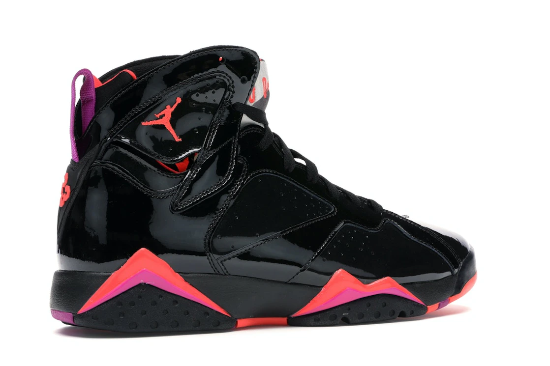 Vue 34 de Jordan 7 Retro Black Patent 