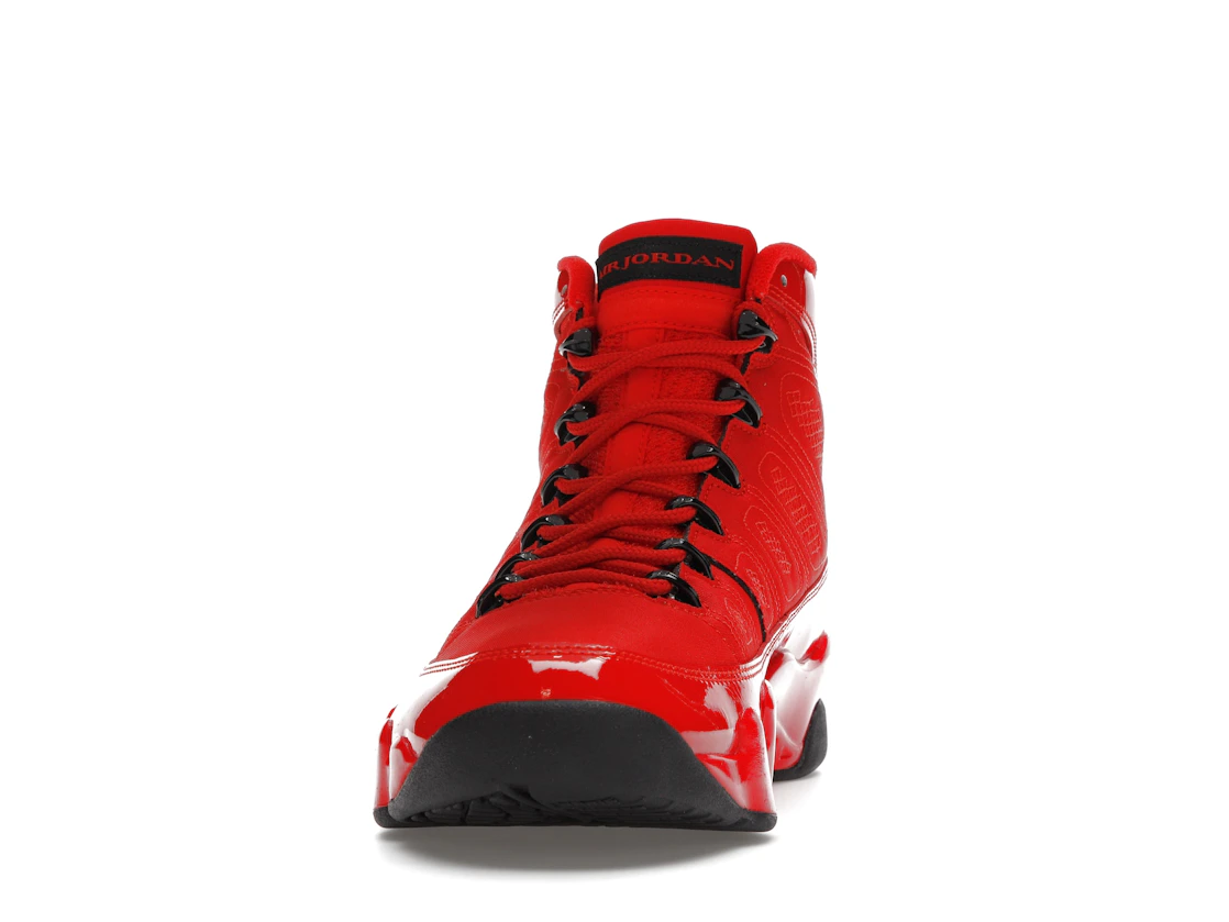 Vue 11 de Jordan 9 Retro Chile Red