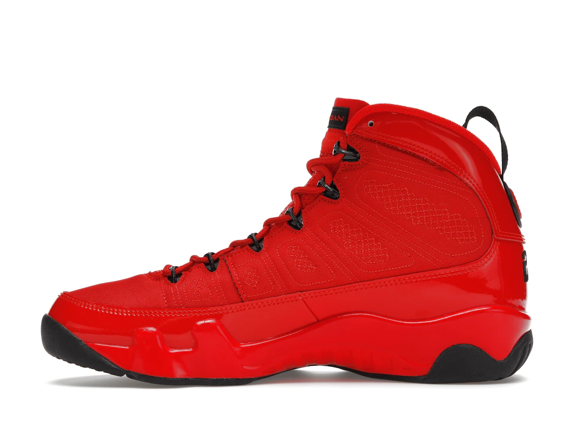 Vue 19 de Jordan 9 Retro Chile Red
