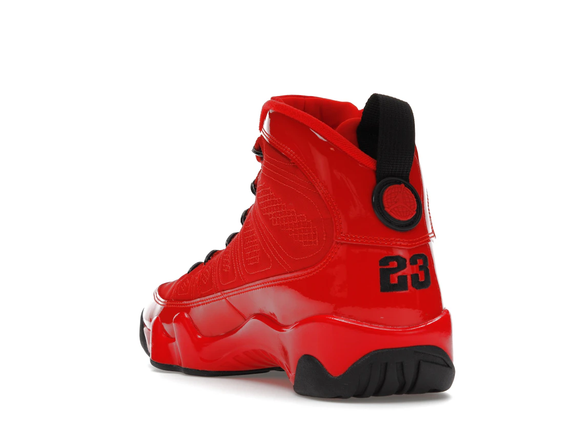 Vue 25 de Jordan 9 Retro Chile Red