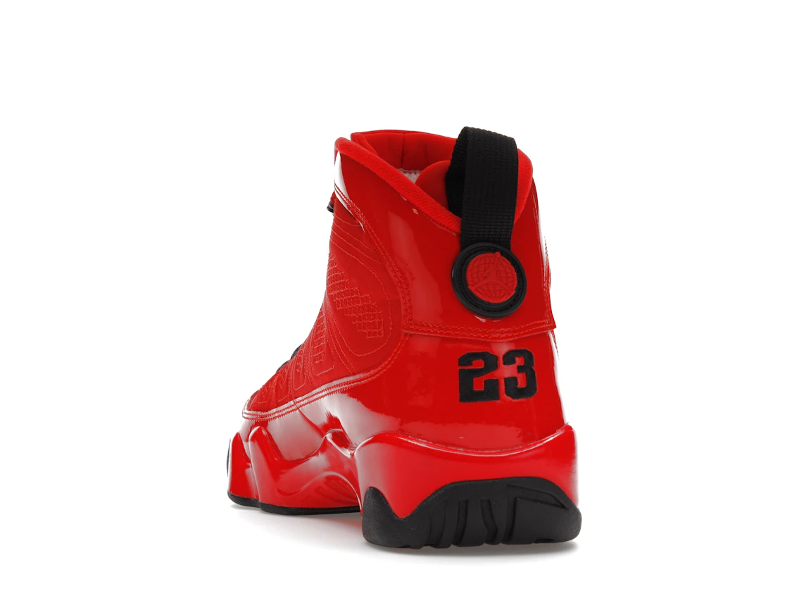 Vue 26 de Jordan 9 Retro Chile Red