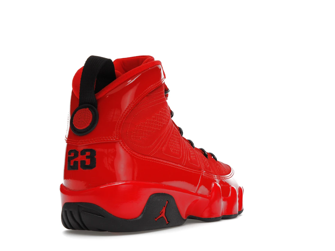 Vue 31 de Jordan 9 Retro Chile Red