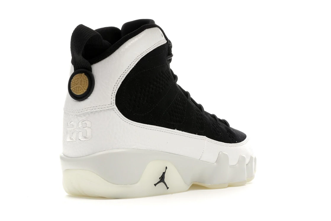 Vue 32 de Jordan 9 Retro City of Flight