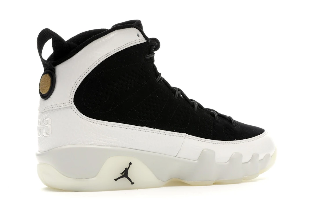 Vue 34 de Jordan 9 Retro City of Flight