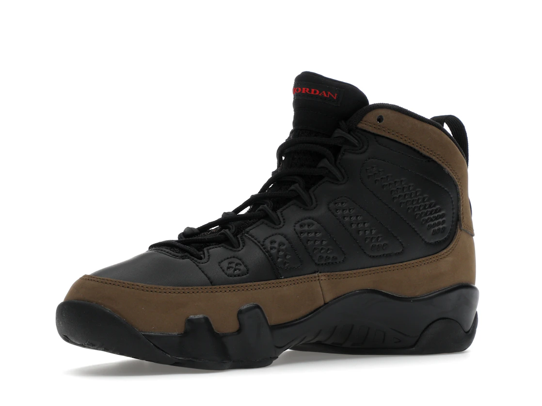 Vue 16 de Jordan 9 Retro Olive (2024) (GS)