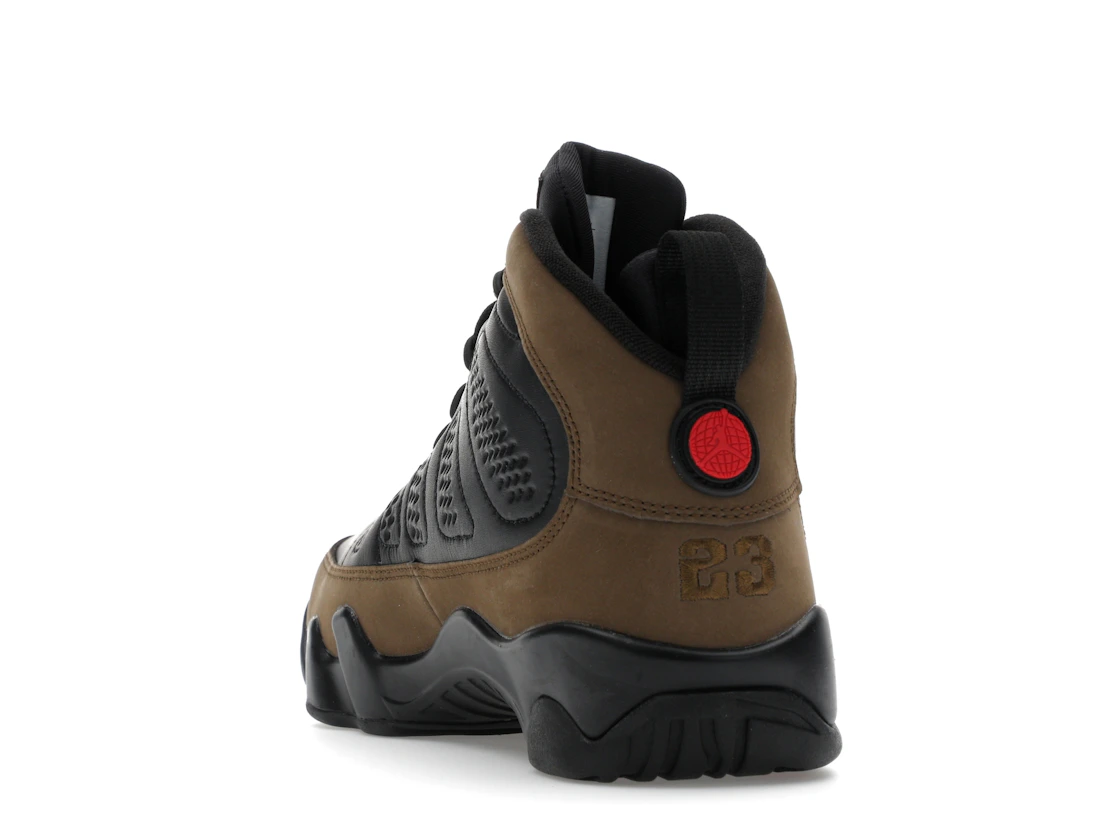 Vue 26 de Jordan 9 Retro Olive (2024) (GS)