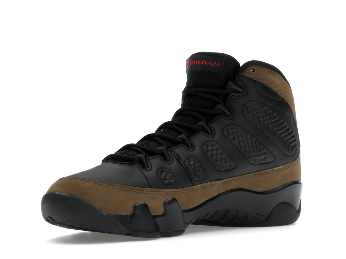 Vue 15 de Jordan 9 Retro Olive (2024)