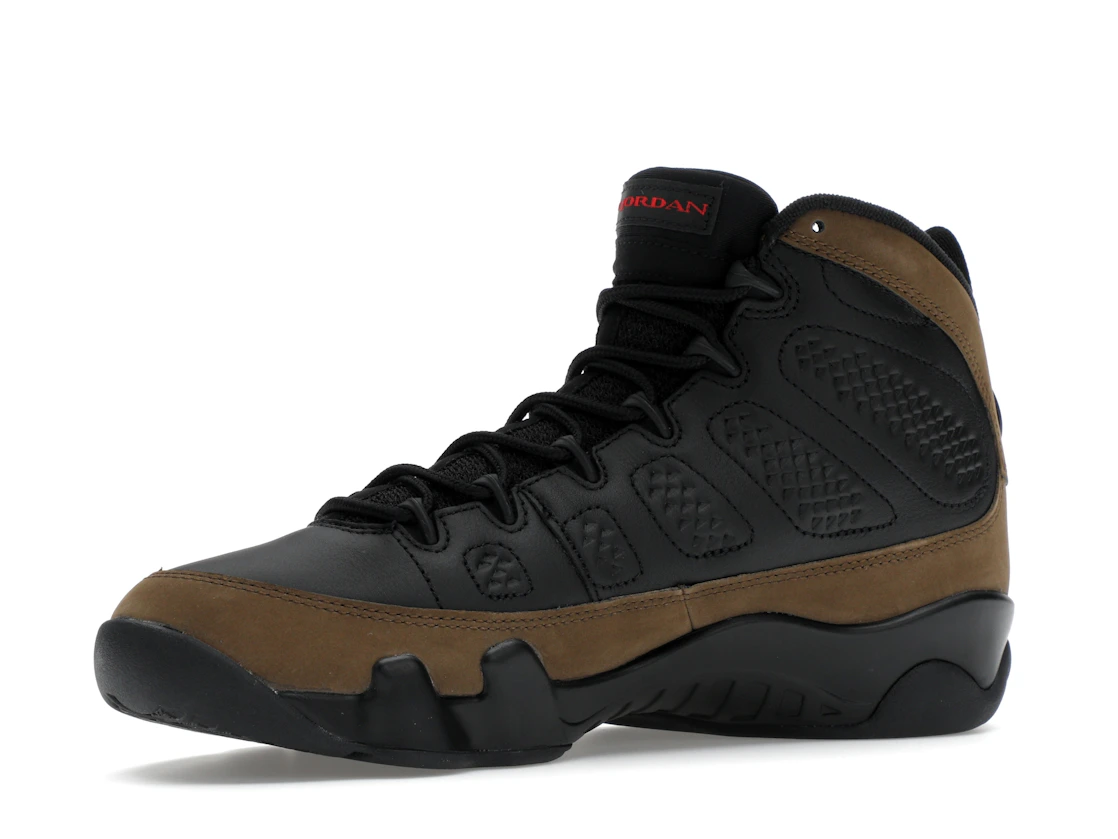 Vue 16 de Jordan 9 Retro Olive (2024)