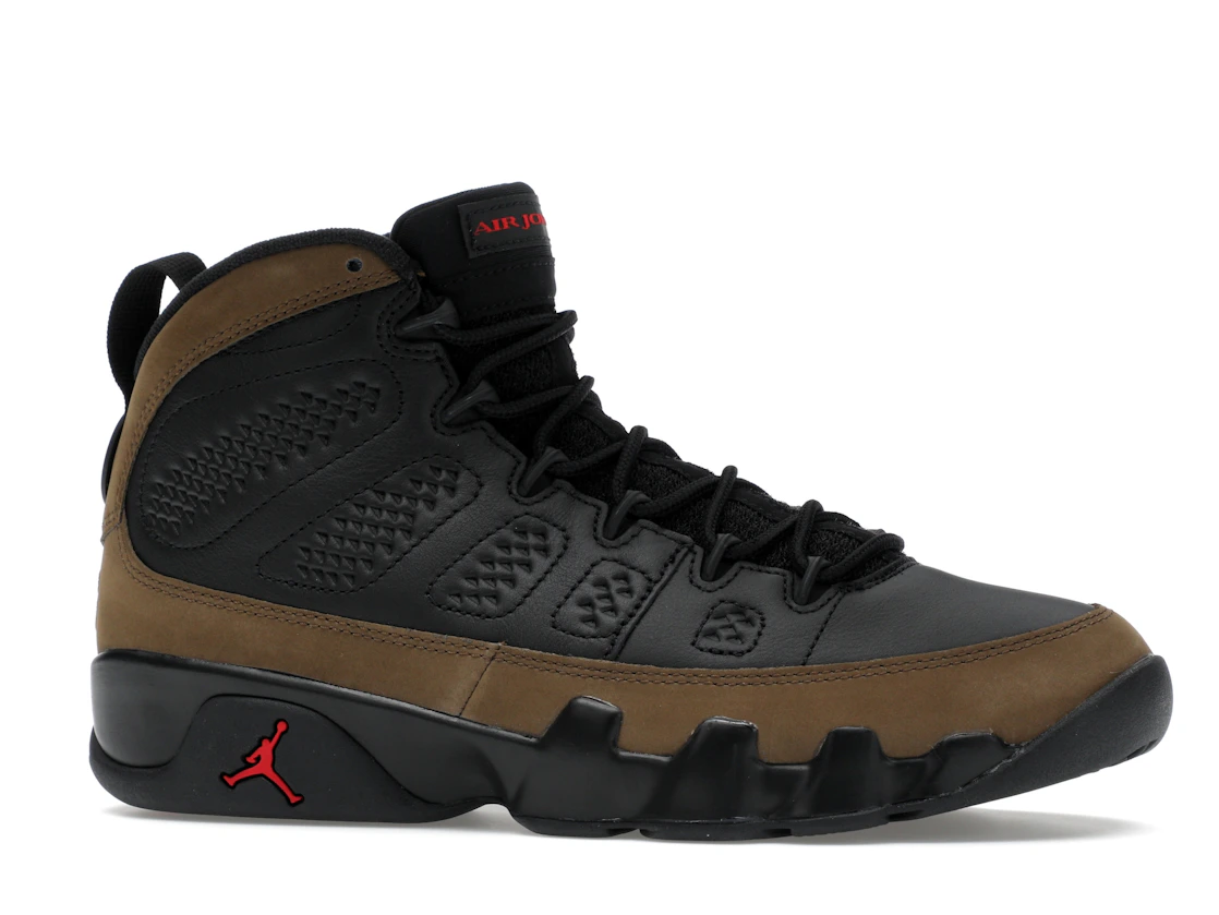 Vue 3 de Jordan 9 Retro Olive (2024)