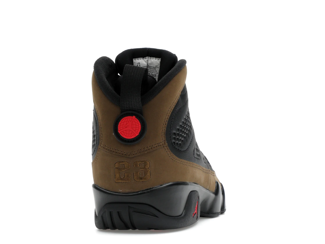 Vue 29 de Jordan 9 Retro Olive (2024)