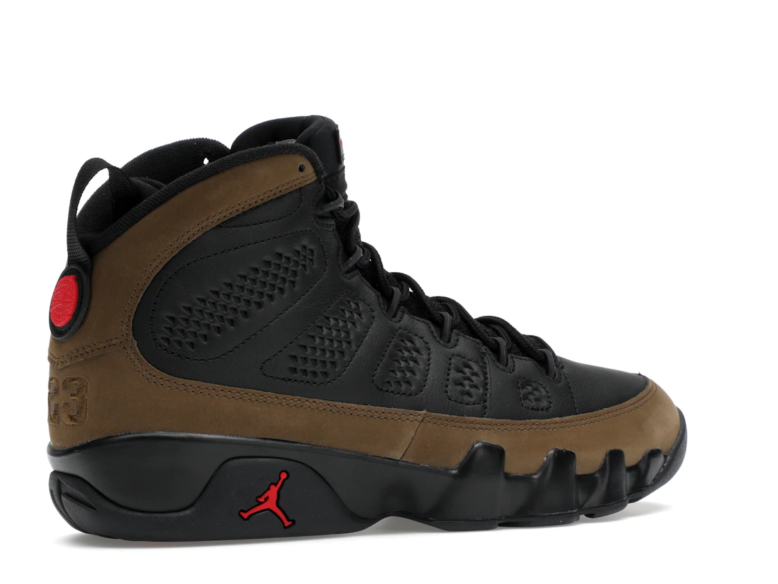 Vue 34 de Jordan 9 Retro Olive (2024)