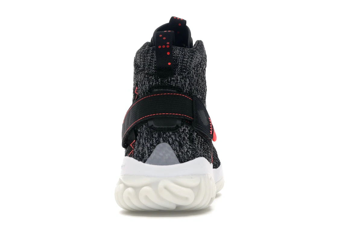 Vue 28 de Jordan Apex React Black Atmosphere Grey Infrared 23