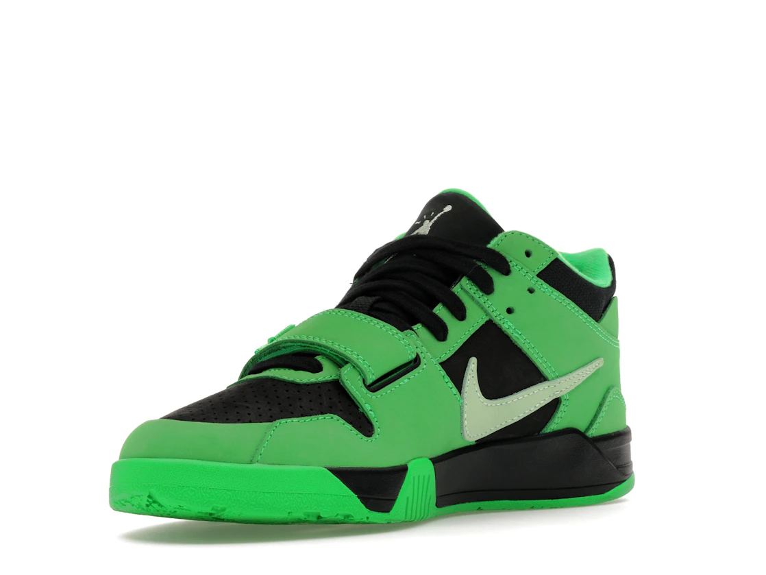 Vue 14 de Jordan CJ1 T-Rexx Travis Scott Green Spark