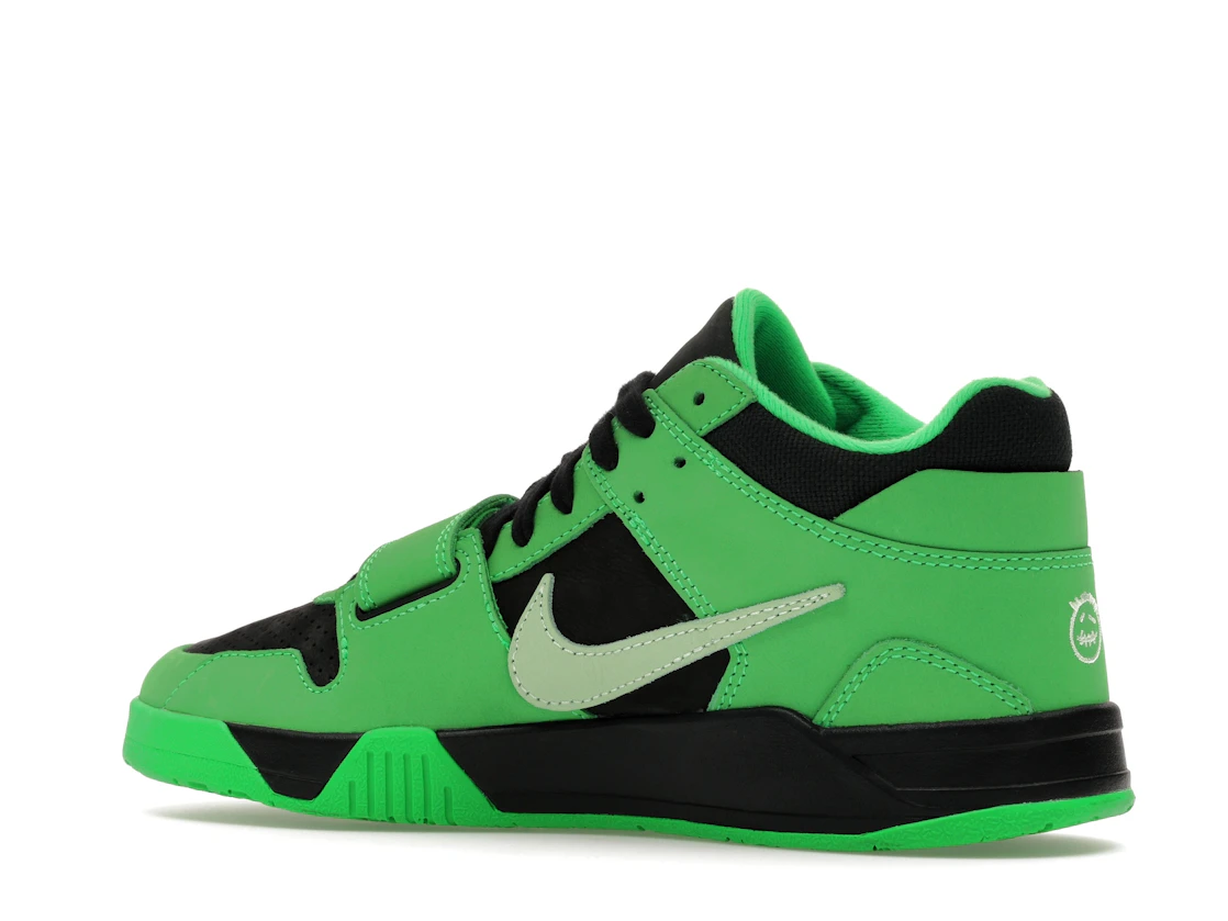 Vue 22 de Jordan CJ1 T-Rexx Travis Scott Green Spark