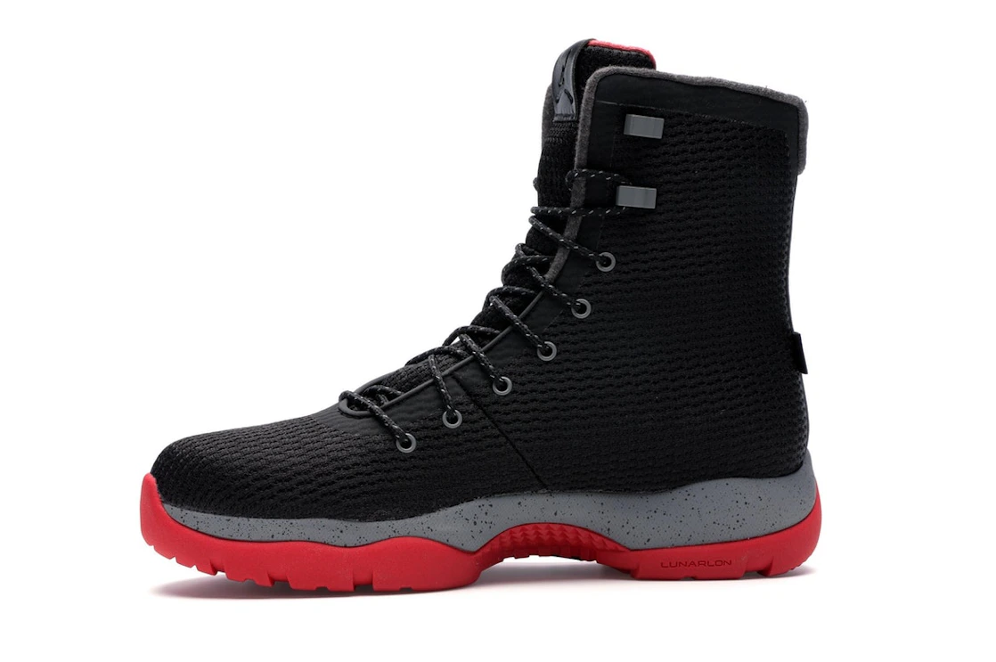Vue 18 de Jordan Future Boot Black Grey Red