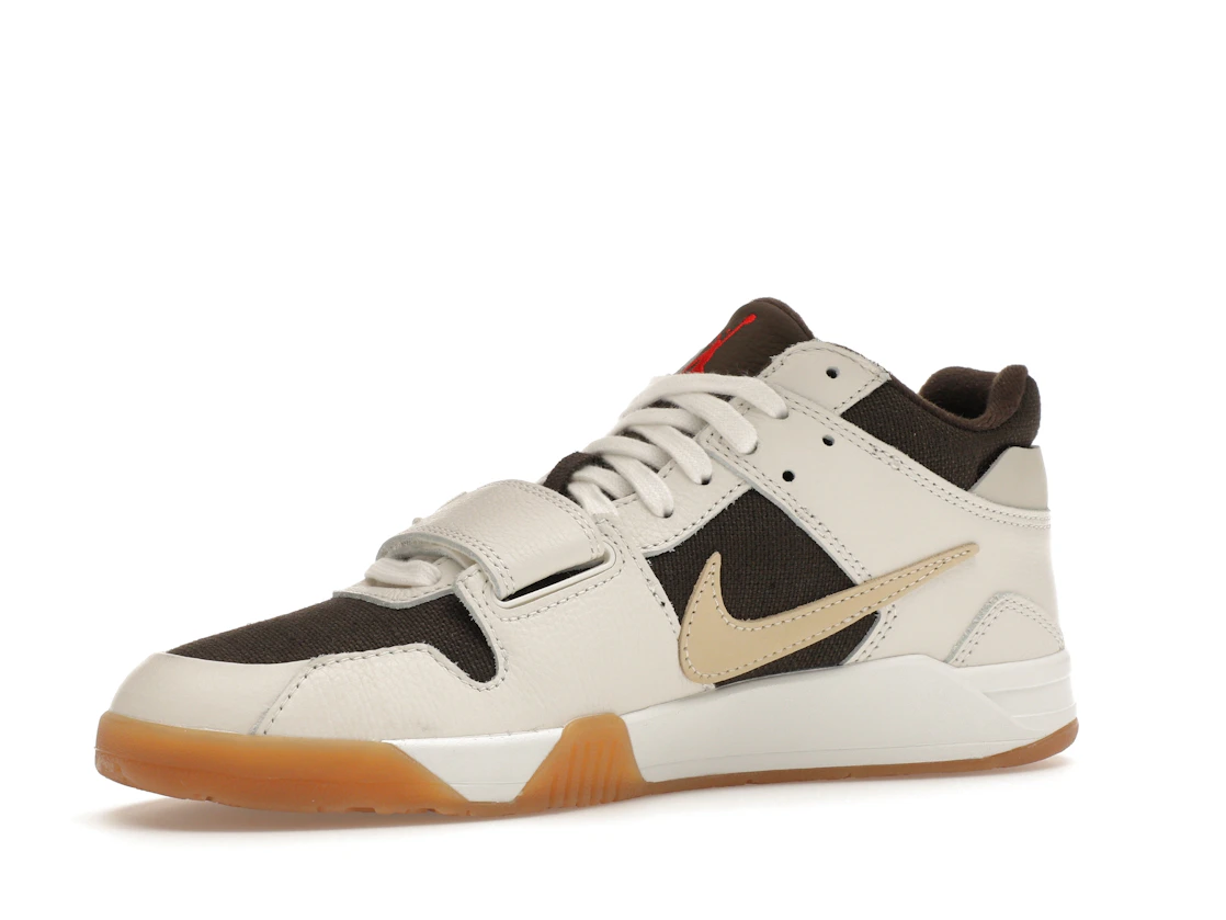 Vue 16 de Jordan Jumpman Jack TR Travis Scott Sail