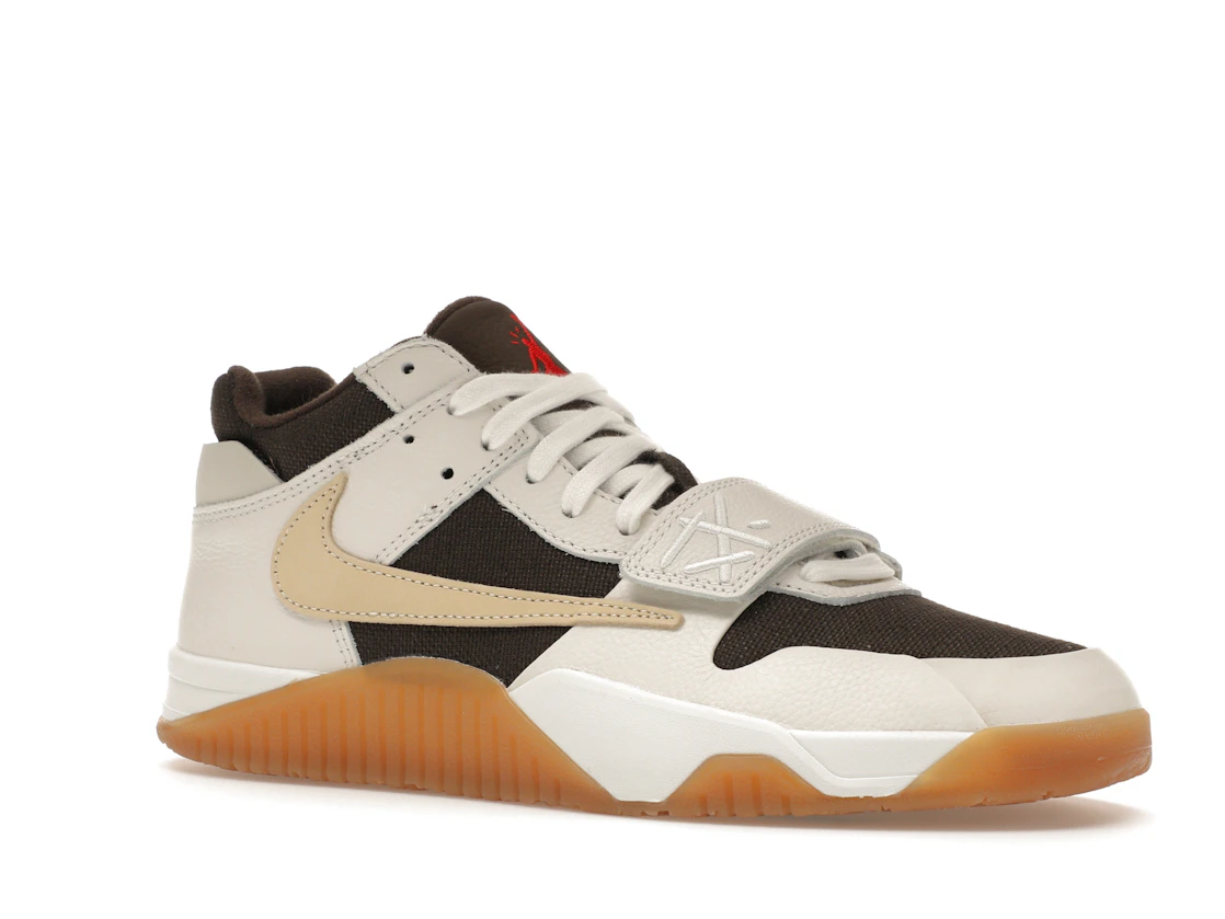 Vue 4 de Jordan Jumpman Jack TR Travis Scott Sail