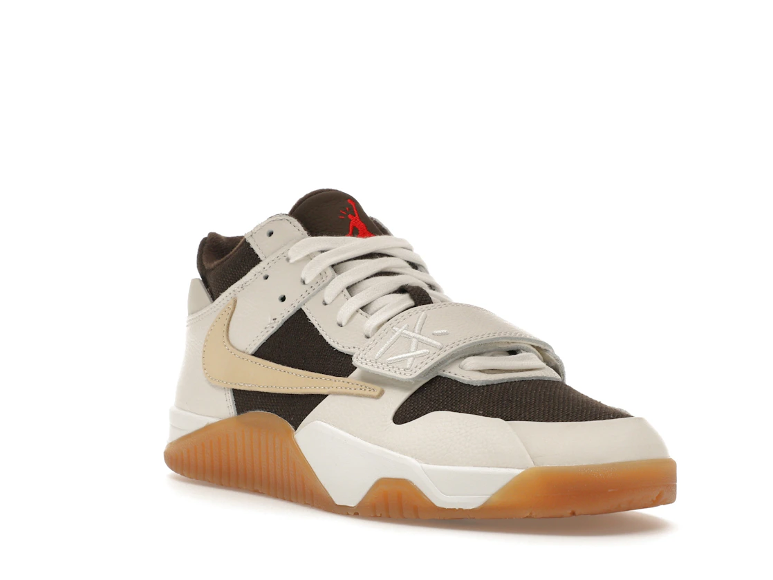 Vue 6 de Jordan Jumpman Jack TR Travis Scott Sail