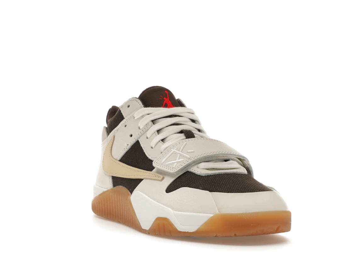 Vue 7 de Jordan Jumpman Jack TR Travis Scott Sail