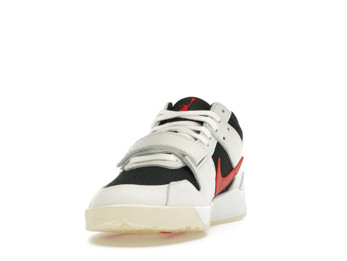 Vue 12 de Jordan Jumpman Jack TR Travis Scott University Red