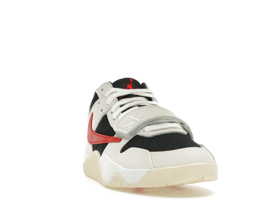 Vue 8 de Jordan Jumpman Jack TR Travis Scott University Red