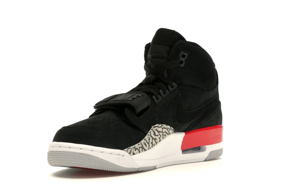 Vue 14 de Jordan Legacy 312 Black Fire Red
