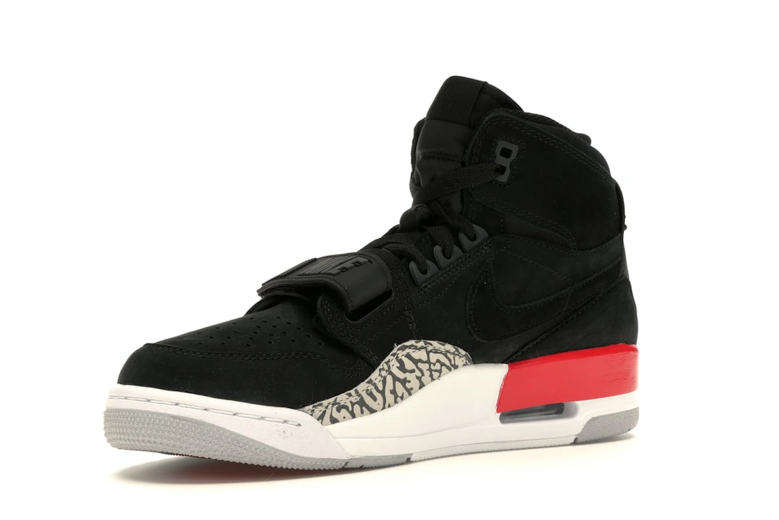 Vue 15 de Jordan Legacy 312 Black Fire Red