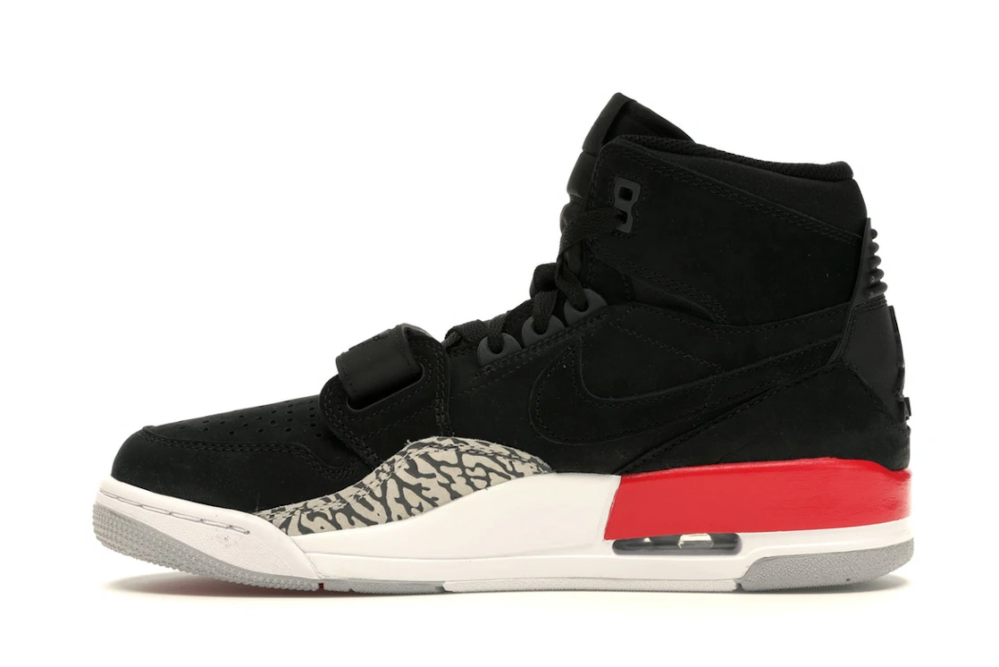 Vue 19 de Jordan Legacy 312 Black Fire Red