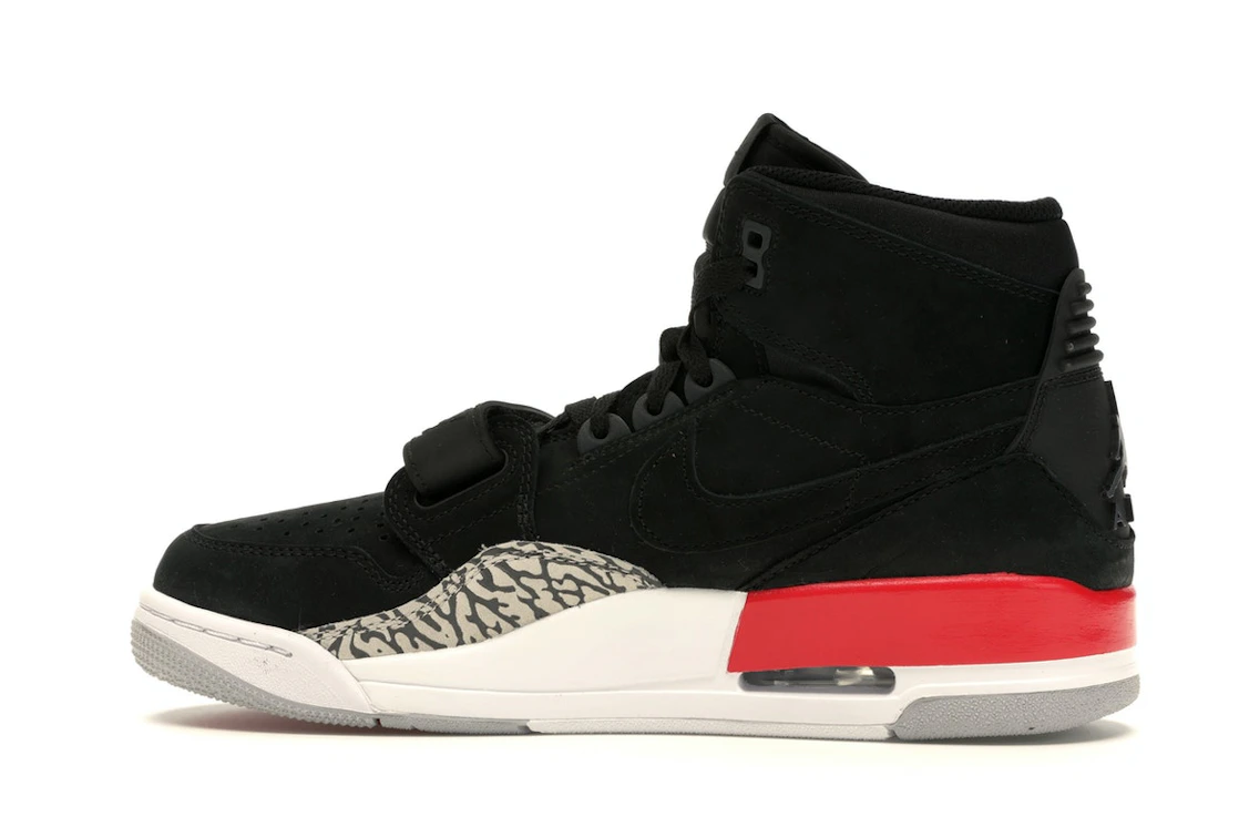 Vue 20 de Jordan Legacy 312 Black Fire Red