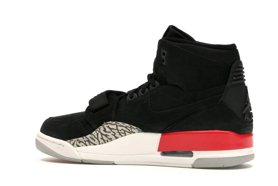 Vue 21 de Jordan Legacy 312 Black Fire Red