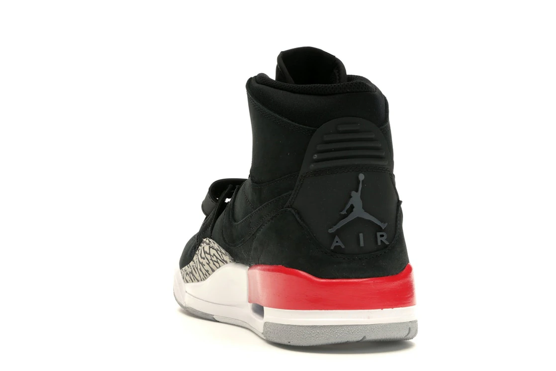 Vue 26 de Jordan Legacy 312 Black Fire Red