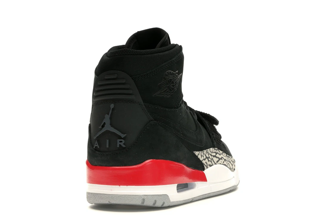 Vue 30 de Jordan Legacy 312 Black Fire Red