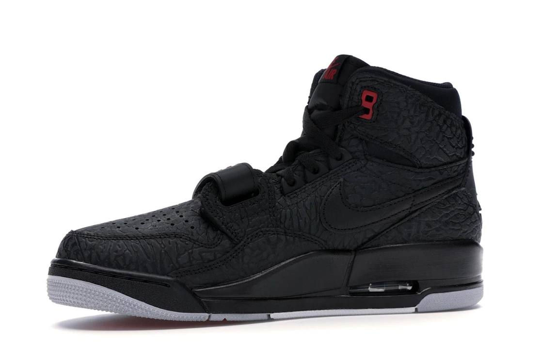 Vue 17 de Jordan Legacy 312 Elephant Print Bred