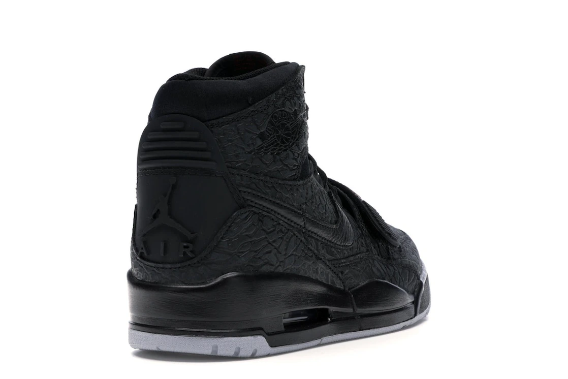 Vue 31 de Jordan Legacy 312 Elephant Print Bred