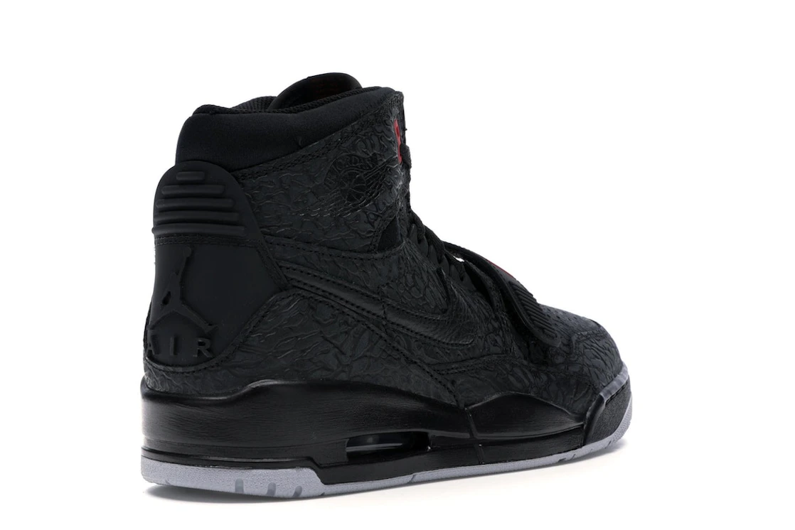 Vue 32 de Jordan Legacy 312 Elephant Print Bred