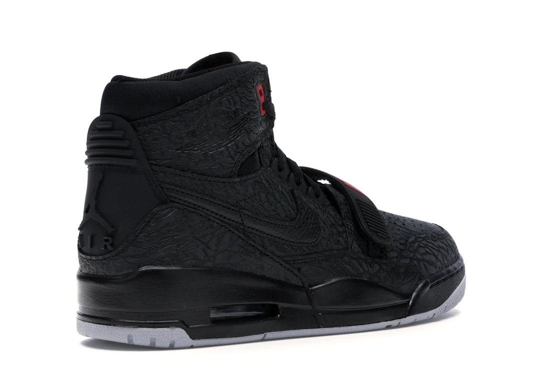 Vue 33 de Jordan Legacy 312 Elephant Print Bred